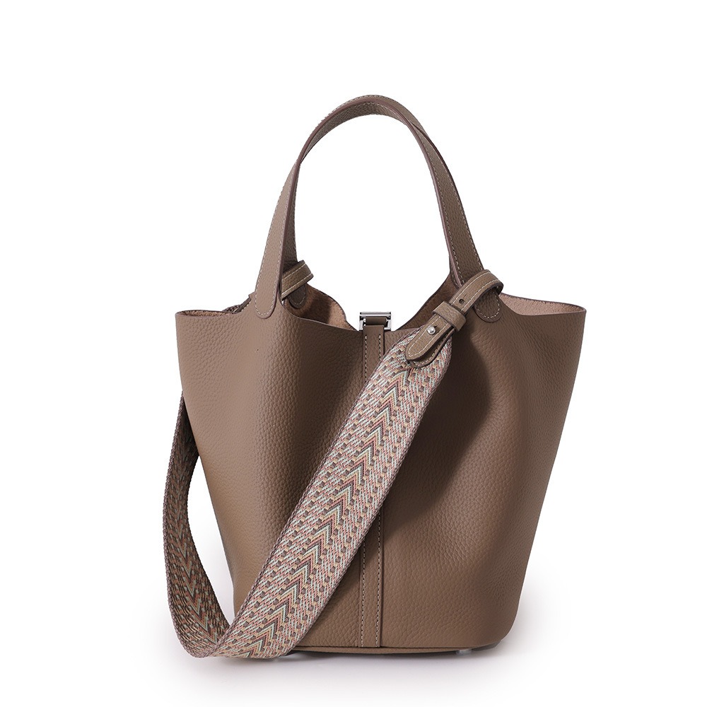 Cowhide Women's Handbag Leathe - Luxury Bags Europe recension och pris