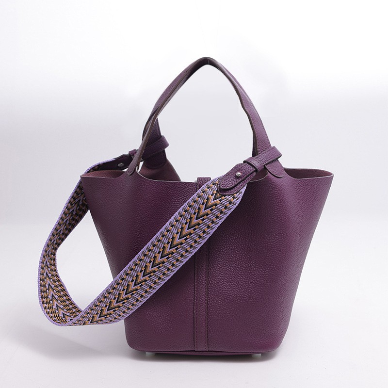 Cowhide Women's Handbag Leathe - Luxury Bags Europe recension och pris