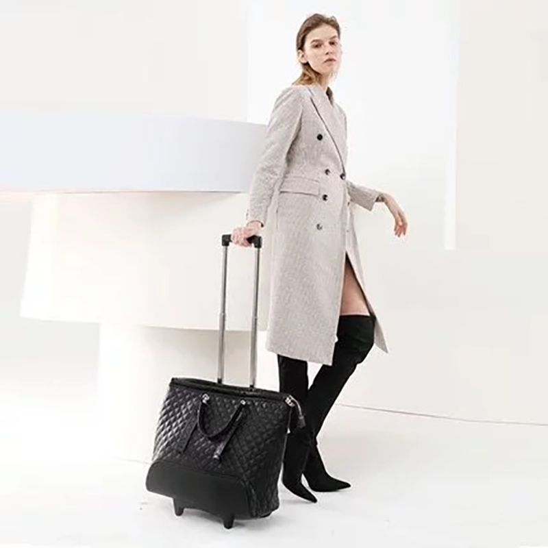 Super Fashion Trolley Suitcase - Luxury Bags Consignment recension och pris
