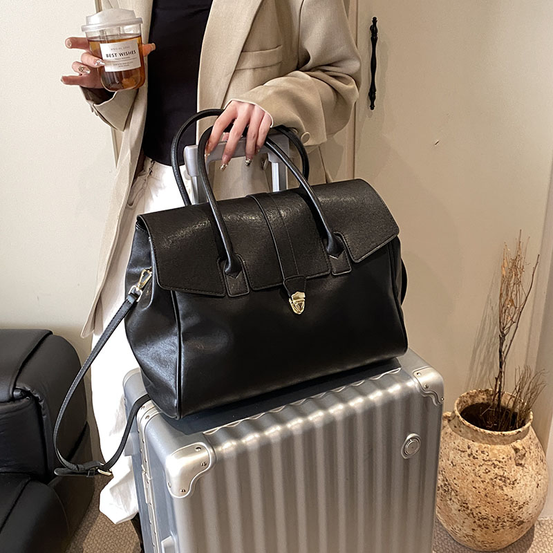 MOODS Branded Luxury Top-handl - Luxury Bags Consignment recension och pris