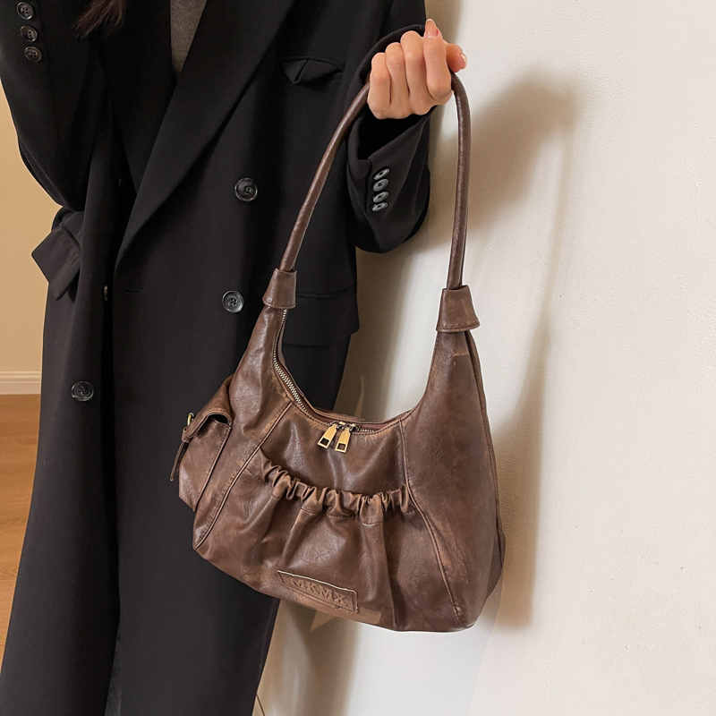 Distressed Vintage Shoulder Ba - Luxury Bags Consignment recension och pris